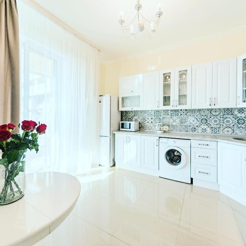 1 60m2 Center Of Obolon Near River Side. With Terrace. 22 Floor Apartment