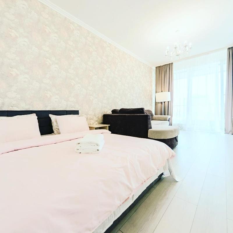 1 60m2 Center Of Obolon Near River Side. With Terrace. 22 Floor Kyiv